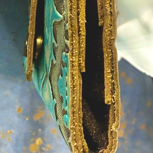 NWT Keep It Gypsy Turquoise Tooled Genuine Leather Wallet - Picture 14 of 16